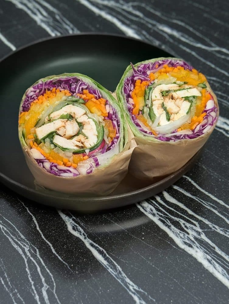 Lettuce Wrap with Chicken and Thai Peanut Sauce